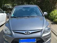 Usado Hyundai i30 Classic 109 CV (80 kW) 2011 Plateado Familiar