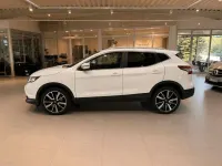 Gebraucht Nissan Qashqai Tekna 163 PS (119 kW) 2018 Weiß SUV