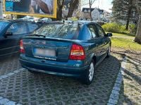 Usata Opel Astra 100 CV (73 kW) 2001 Verde Berlina