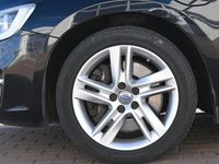 Gebraucht Volvo V60 Summum 215 PS (158 kW) 2015 Schwarz Kombi