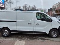 Gebraucht Opel Vivaro 120 PS (88 kW) 2017 Weiß Van / Kleinbus