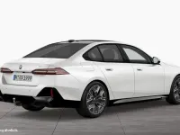Gebraucht BMW 520 M Sport 197 PS (144 kW) 2025 Mineralweiß Limousine