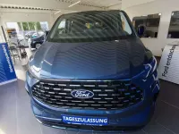 Gebraucht Ford Tourneo Titanium 150 PS (110 kW) 2026 Blue metallic Van / Kleinbus