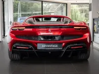 Gebraucht Ferrari 296 829 PS (609 kW) 2025 Rot Cabrio