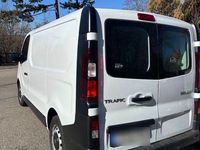 Gebraucht Renault Trafic 121 PS (88 kW) 2019 Weiß Van / Kleinbus