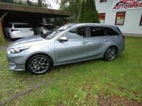 Neu Kia Ceed Sportswagon 140 PS (102 kW) 2025 Silber Kombi