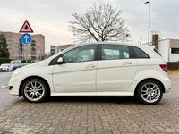 Gebraucht Mercedes B200 136 PS (100 kW) 2009 Weiß Van / Kleinbus