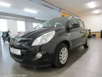 Gebraucht Hyundai i20 Edition 77 PS (56 kW) 2011 Schwarz Kleinwagen