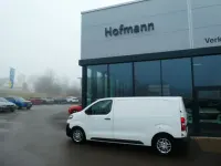 Gebraucht Opel Vivaro 150 PS (110 kW) 2021 White jade/ arktis white (metallic) Van / Kleinbus