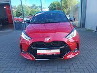 Gebraucht Toyota Yaris Hybrid Plus 92 PS (67 kW) 2024 Rot Limousine