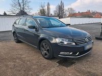 Gebraucht VW Passat 140 PS (102 kW) 2011 Grau Kombi