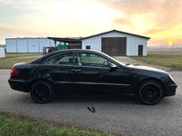 Gebraucht Mercedes CLK220 Avantgarde 150 PS (110 kW) 2008 Schwarz Coupé