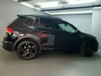 Gebraucht VW Tiguan R-line 150 PS (110 kW) 2024 Schwarz SUV