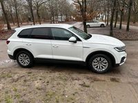 Gebraucht VW Touareg 231 PS (169 kW) 2019 Weiß SUV