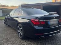 Gebraucht BMW 740 313 PS (230 kW) 2015 Schwarz Limousine