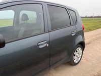 Gebraucht Mitsubishi Colt 95 PS (69 kW) 2012 Grau Kleinwagen
