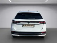 Gebraucht VW Passat Elegance 150 PS (110 kW) 2024 Pure white Kombi