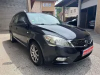 Gebraucht Kia Ceed Sportswagon Vision 109 PS (80 kW) 2011 Schwarz Kombi