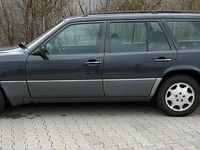 Gebraucht Mercedes 220 150 PS (110 kW) 1994 Braun Kombi