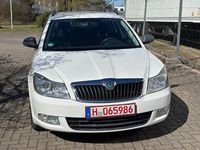 Gebraucht Skoda Octavia 105 PS (77 kW) 2010 Weiß Kombi