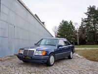 Gebraucht Mercedes E300 220 PS (161 kW) 1991 Blau Limousine