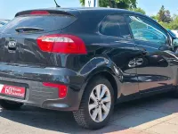 Gebraucht Kia Rio 109 PS (80 kW) 2016 Schwarz Kleinwagen