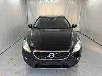 Gebraucht Volvo V40 Momentum 114 PS (83 kW) 2014 Schwarz Limousine