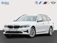Gebraucht BMW 330e Advantage 292 PS (214 kW) 2021 Mineralweiss Kombi