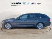 Gebraucht BMW 530e 292 PS (214 kW) 2023 Sophistograu brillanteffekt Kombi