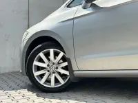 Gebraucht VW Golf VII Highline 125 PS (91 kW) 2015 Silber Limousine