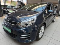 Używany Kia Rio Attract 75 KM (55 kW) 2016 Niebieski Hatchback