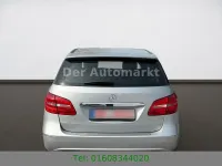 Gebraucht Mercedes B180 122 PS (89 kW) 2013 Silber Kleinwagen