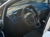 Gebraucht Ford Fiesta 90 PS (66 kW) 2009 Weiß Kleinwagen