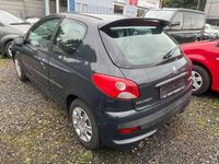 Gebraucht Peugeot 206+ Basis 60 PS (44 kW) 2011 Schwarz Kleinwagen