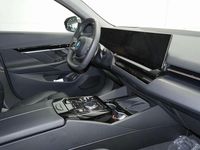 Gebraucht BMW 530e 299 PS (219 kW) 2024 Sophistograu brillanteffekt Limousine