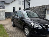Gebraucht VW Tiguan Team 140 PS (102 kW) 2010 Schwarz SUV