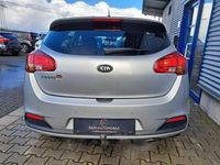 Gebraucht Kia Ceed DREAM-TEAM Edition 135 PS (99 kW) 2015 Machine silver Kleinwagen
