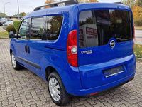 Second-hand Opel Combo Edition 95 CP (69 kW) 2015 Albastru Monovolum