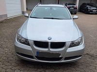 Gebraucht BMW 320 150 PS (110 kW) 2007 Grau Kombi