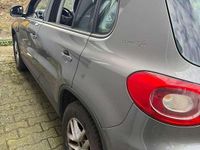 Gebraucht VW Tiguan Freestyle 122 PS (89 kW) 2010 Grau SUV