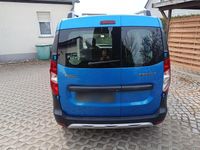 Gebraucht Dacia Dokker Stepway 131 PS (96 kW) 2020 Blau Van / Kleinbus