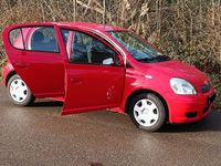 Gebraucht Toyota Yaris Sol 65 PS (47 kW) 2004 Rot Limousine