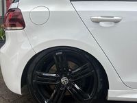 Używany VW Golf VI R 271 KM (199 kW) 2010 Biały Hatchback
