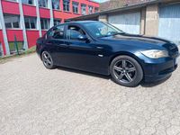 Gebraucht BMW 320 150 PS (110 kW) 2005 Blau Limousine