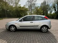 Brugt Ford Focus 75 HK (55 kW) 2001 Sølv Hatchback