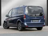 Gebraucht Mercedes V250 Style 190 PS (139 kW) 2024 Blau Van / Kleinbus