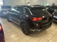 Second-hand VW T-Roc Active 150 CP (110 kW) 2022 Negru SUV