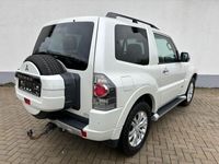 gebraucht Mitsubishi Pajero 3.2 DI-D Edition 30/4x4/Automatik/Kamera/