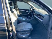 Gebraucht VW Touareg 286 PS (210 kW) 2023 Schwarz SUV