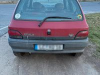 Second-hand Renault Clio 54 CP (39 kW) 1996 Roșu Hatchback